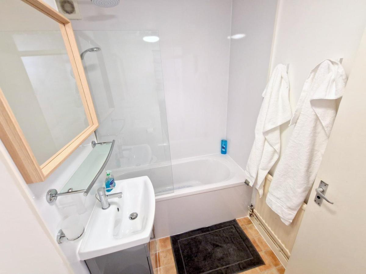 Flat In Battersea, 5 Minutes From Clapham Junction Station Apartman London Kültér fotó